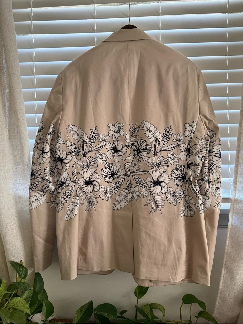 INC | Men's Tropical Floral Print Slim Fit Blazer Sport Coat Tan Stone | Size M